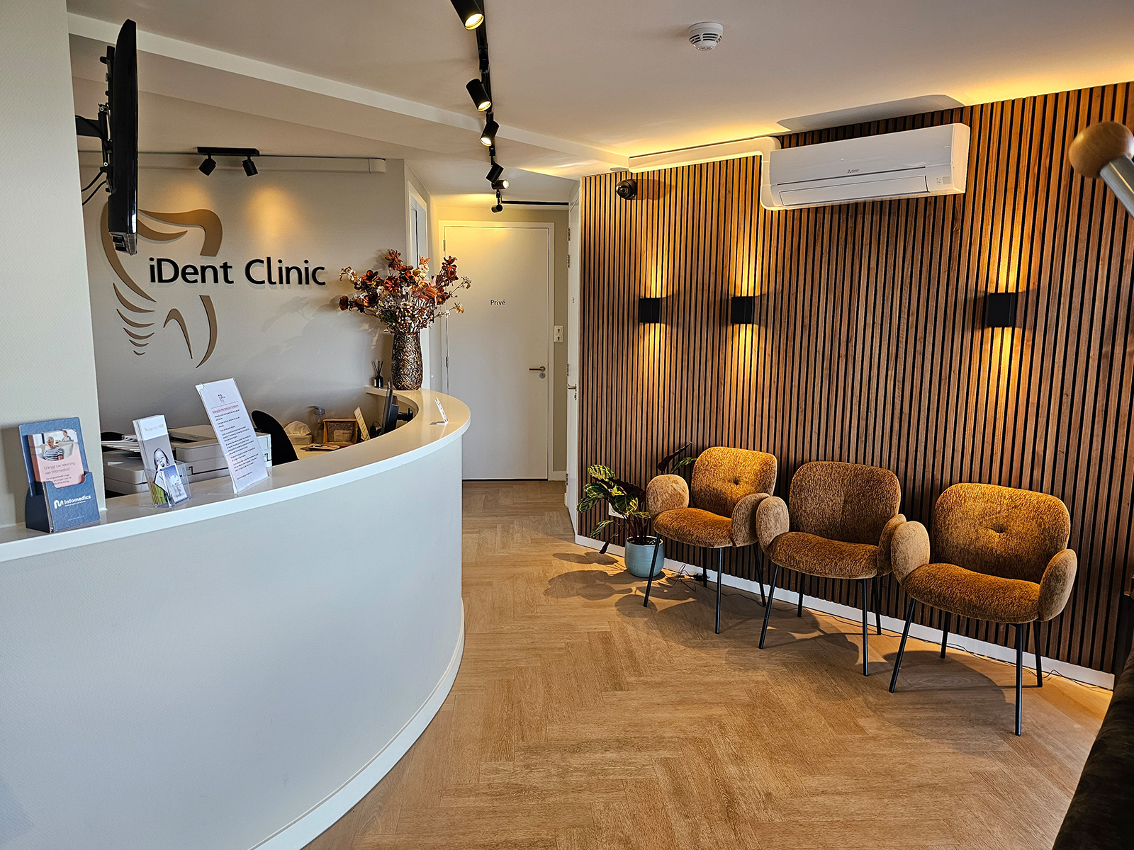 Inschrijven tandarts Almere iDent Clinic